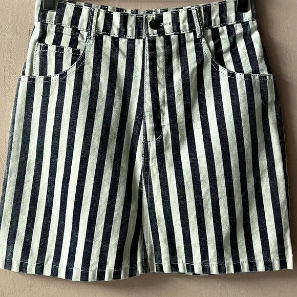 Vintage Guess Black & White Washed Striped Denim Mini Skirt Size S EUC - Picture 5 of 12